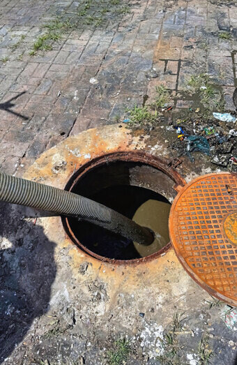 https://blockeddrainsarmadale.com.au/uploads/2025/07/blocked-drains-50219.jpg