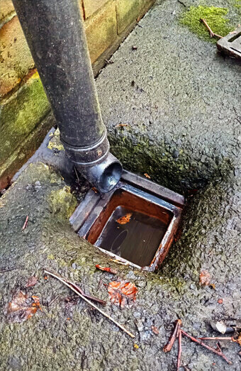 https://blockeddrainsarmadale.com.au/uploads/2025/07/hero-blocked-sewers-10934.jpg