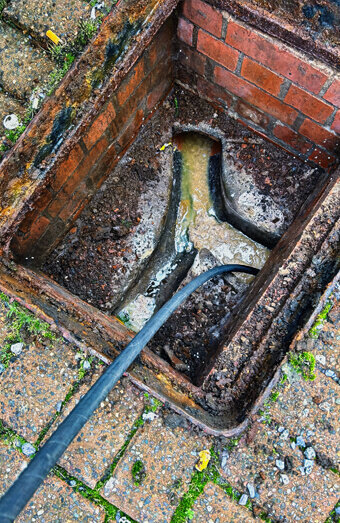 https://blockeddrainsarmadale.com.au/uploads/2025/07/hero-blocked-sewers-67191.jpg